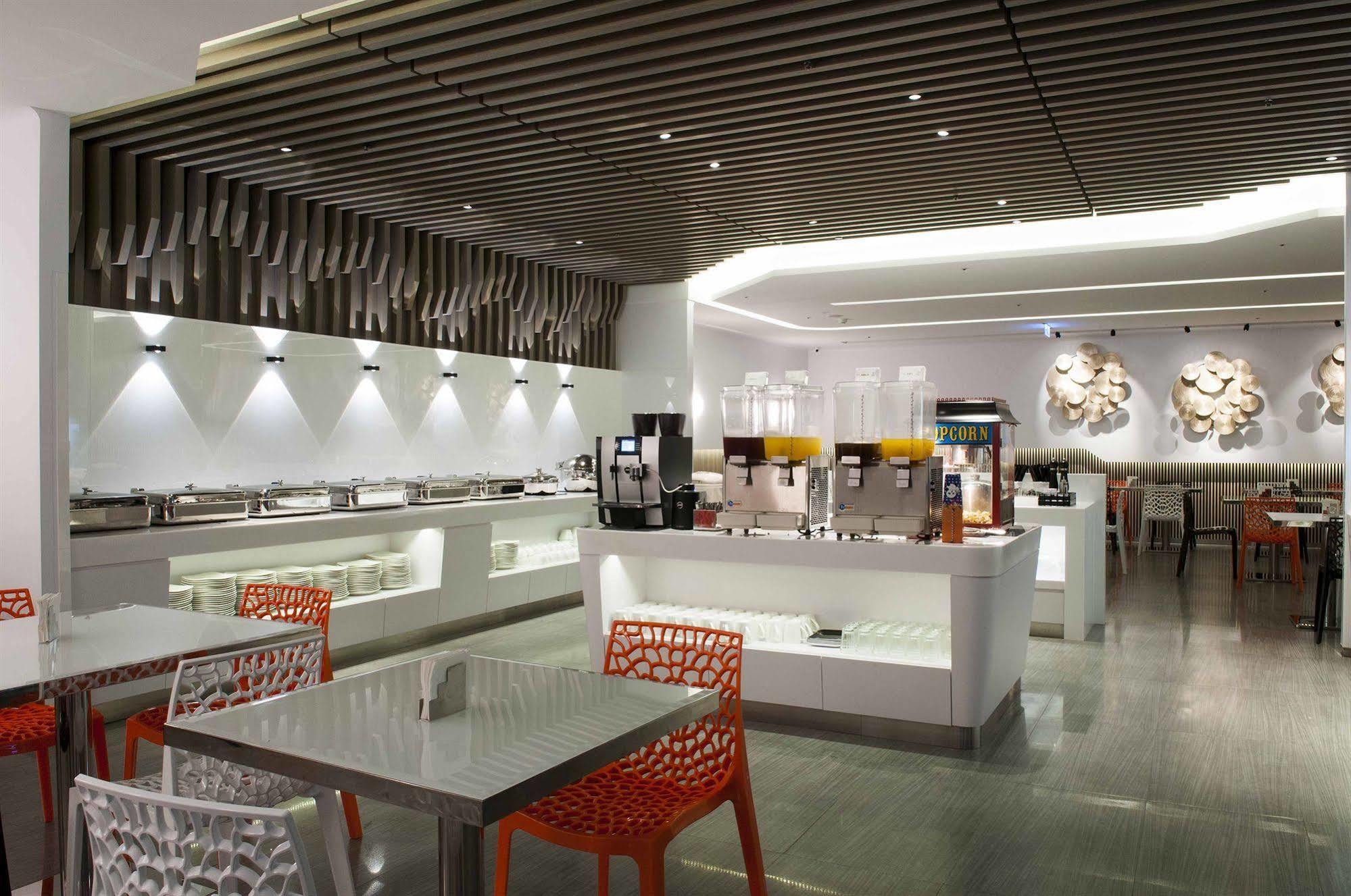 Royal Hotel Group- Central Park Branch Kaohsiung Exterior foto